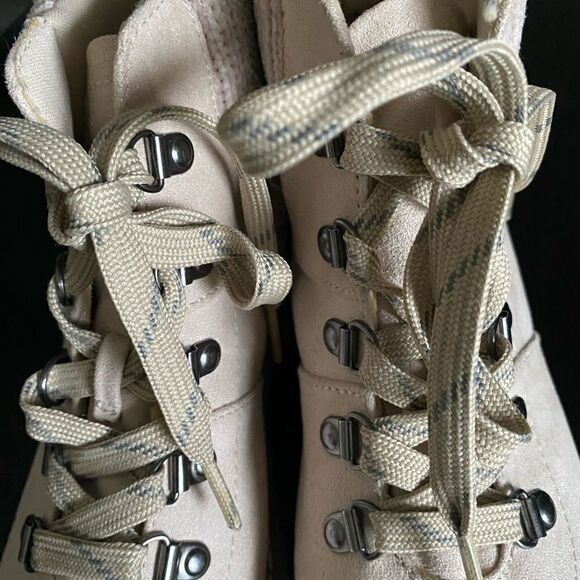 cliffs by White Mountain boots beige 6.5 - Picture 3 of 7